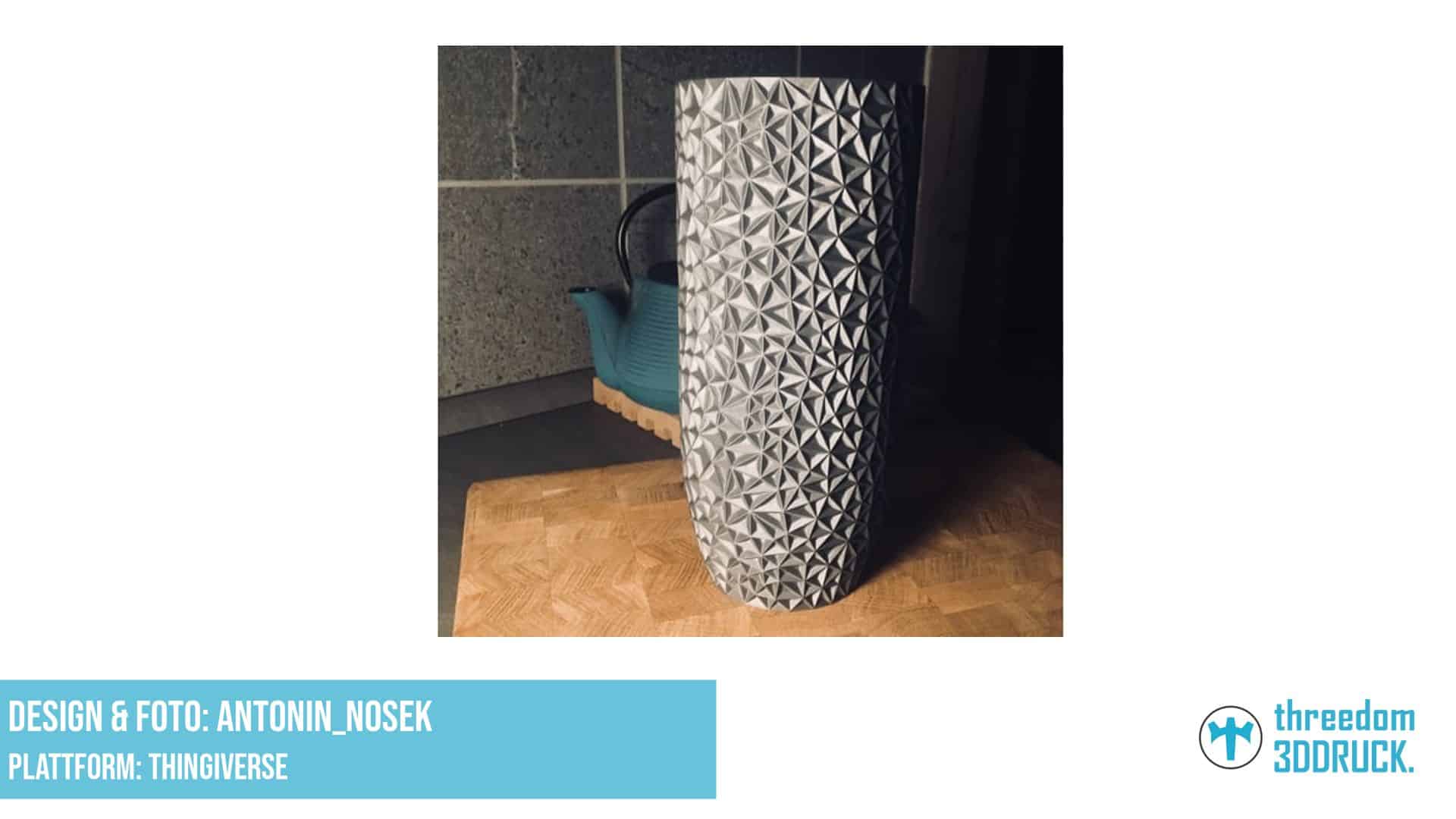 Abstrakte Polygon-Vase