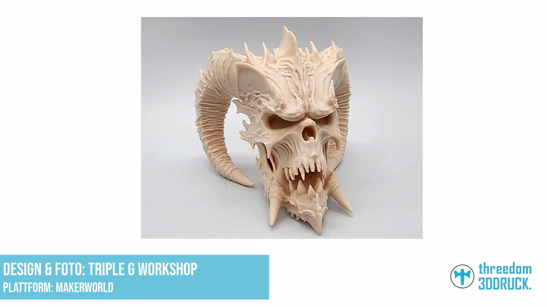 Dämonenschädel mit Widderhörnern