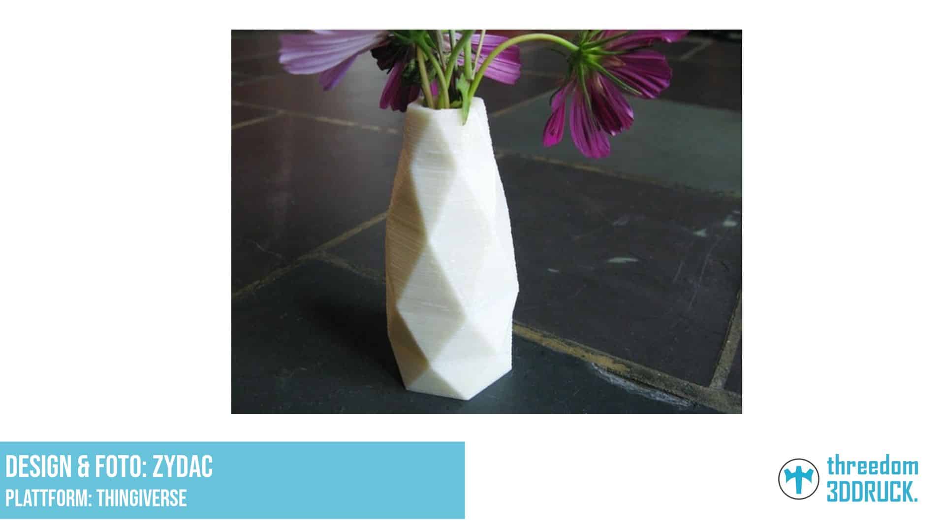 Facettierte Blumenvase