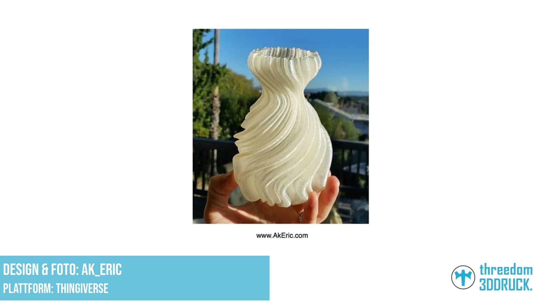 Flux Vase in schwingender Form