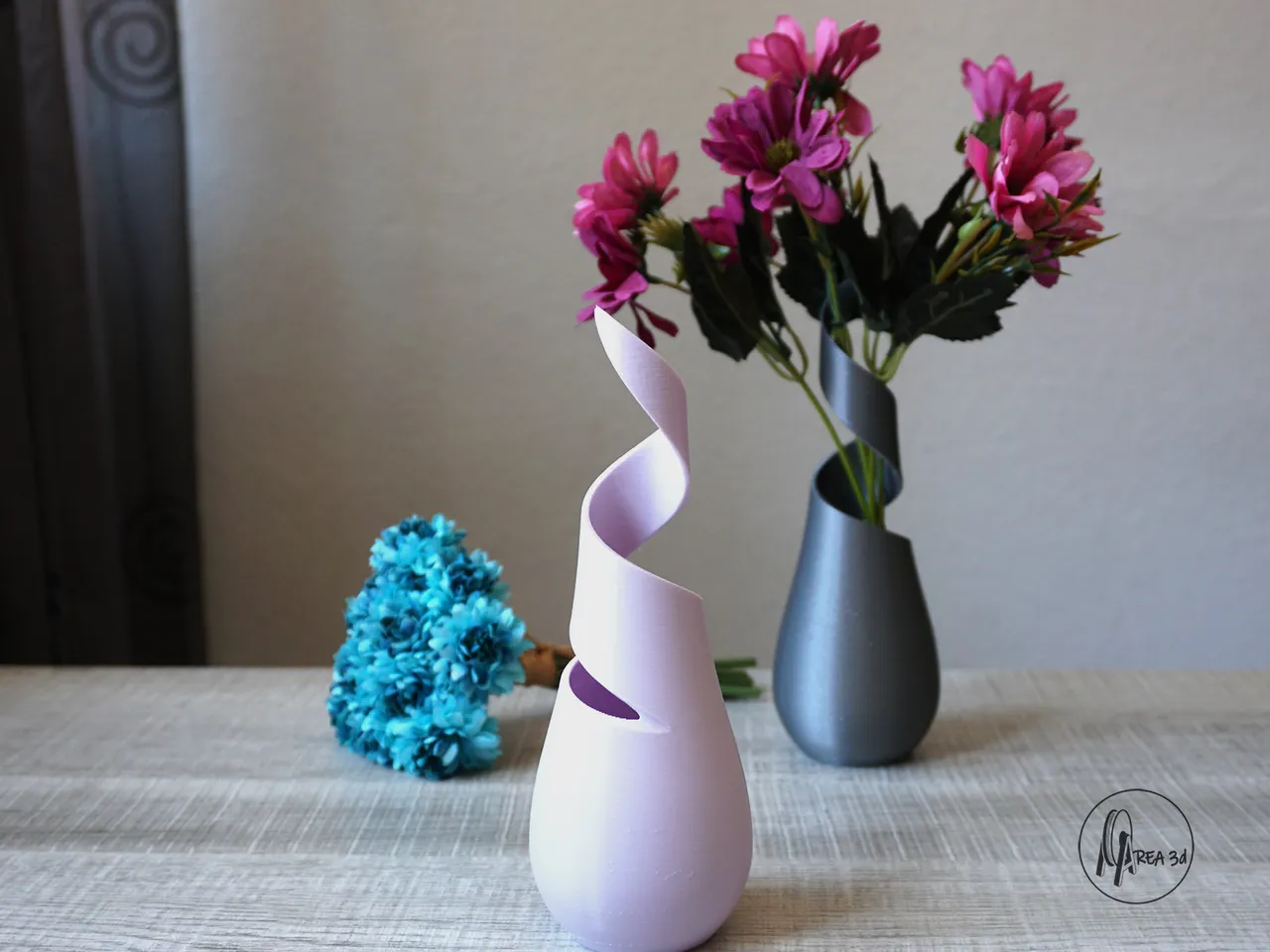 Giroid Vase