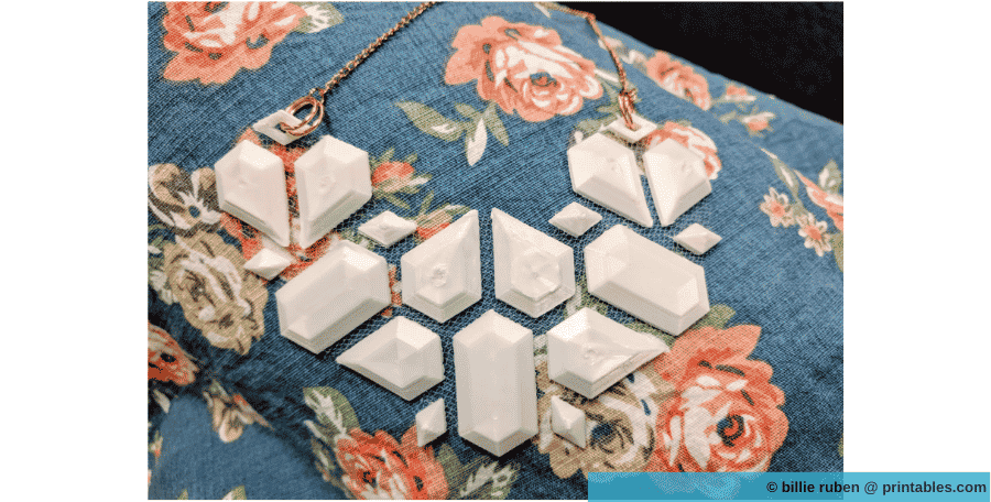 Necklace with geometric shapes