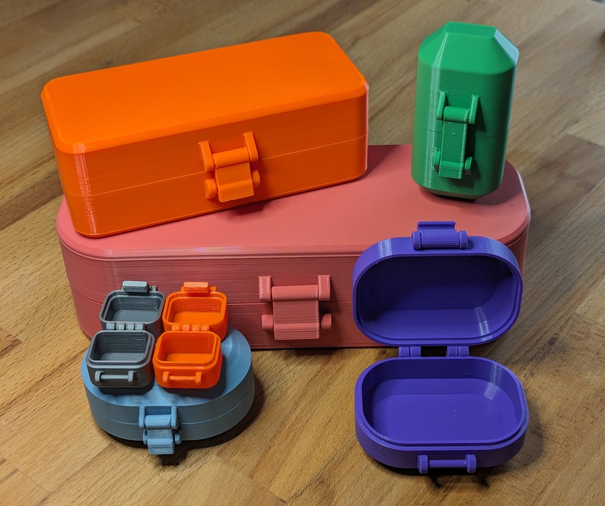 Boxen mit Scharnier und Verschluss in mehreren Größen aus dem 3D-Drucker
