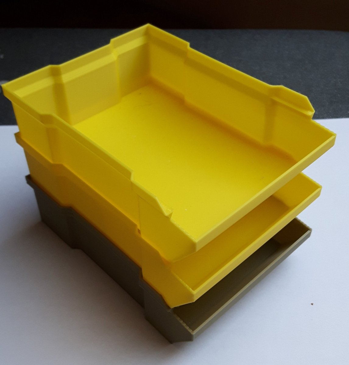 Gestapelte Boxen aus dem 3D-Drucker