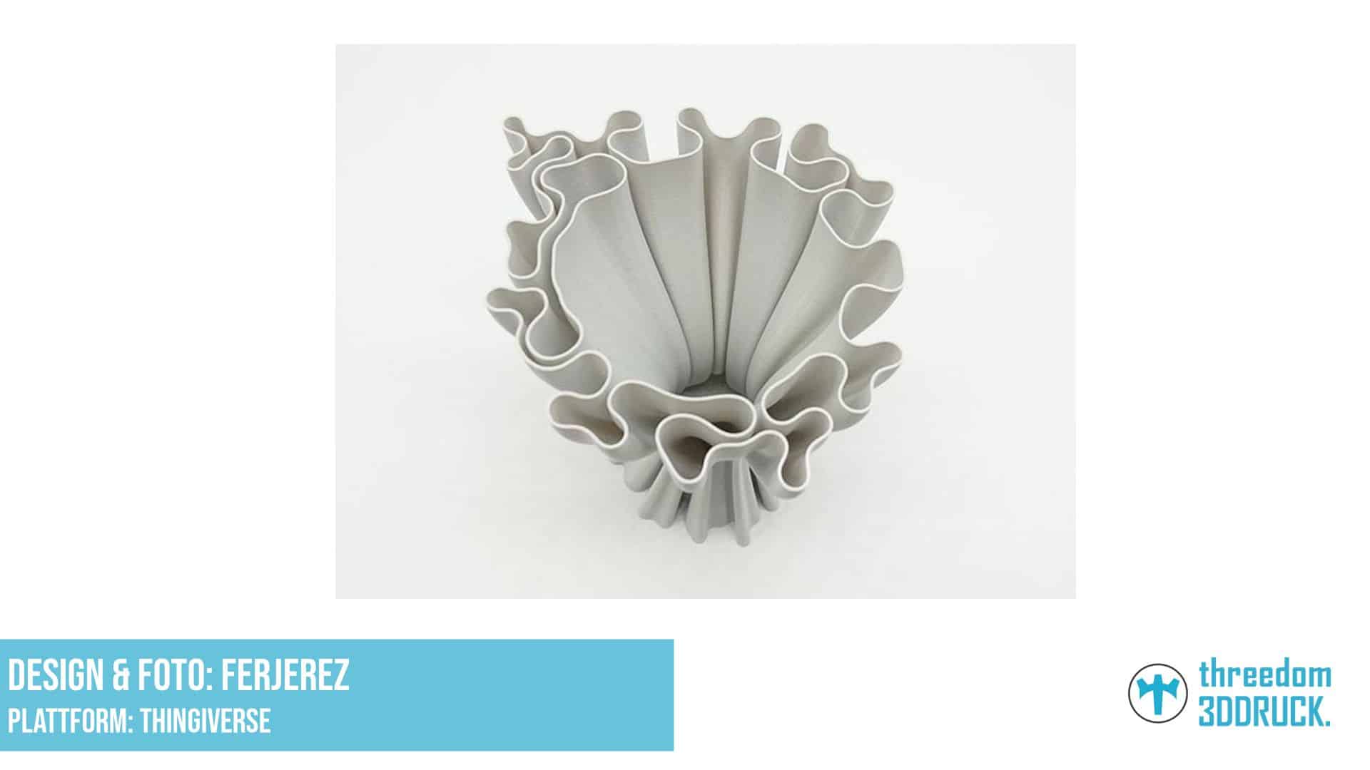 Wellige Vase von Ferjerez